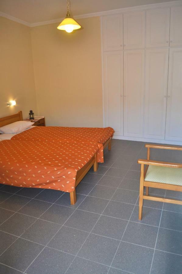 Holiday Studio Apartments Yannis On Agios Gordios Beach In Corfu エクステリア 写真