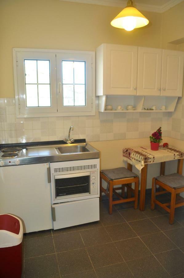 Holiday Studio Apartments Yannis On Agios Gordios Beach In Corfu エクステリア 写真