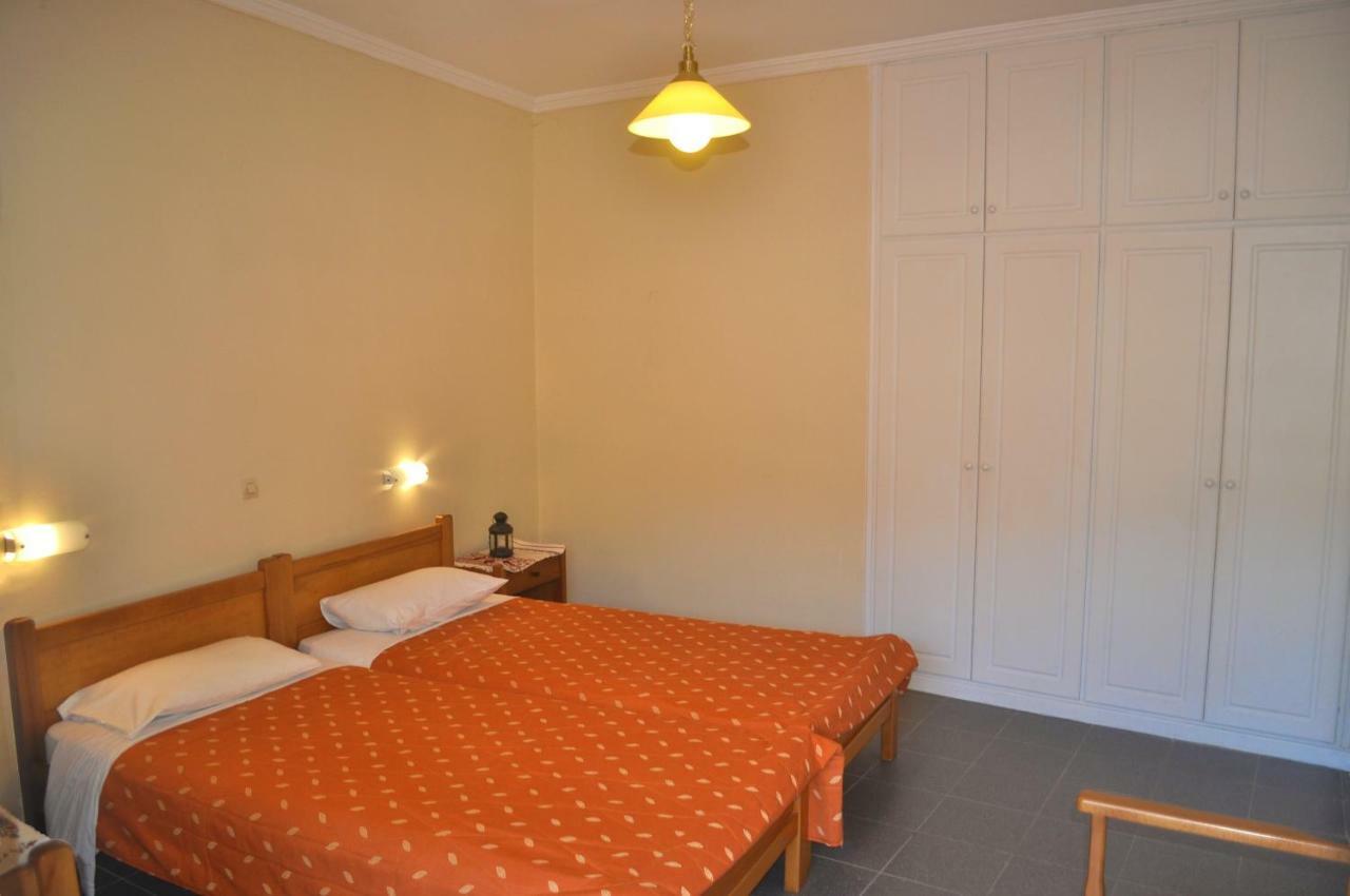 Holiday Studio Apartments Yannis On Agios Gordios Beach In Corfu エクステリア 写真